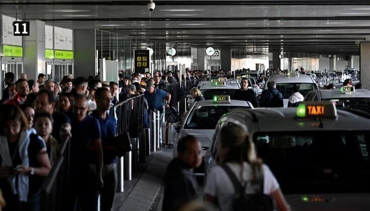 Elektriklerin kesildiği ülkede OHAL ilan edildi
